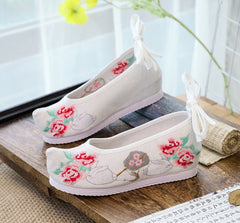 Antique Female Embroidered Cotton Shoes