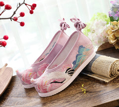 Antique Female Embroidered Cotton Shoes